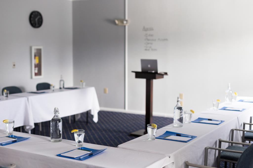 ซูเปอร์ 8 บาย วินด์แฮม ไฮพอยต์/กรีนส์โบโร Hotel ไฮพอยท์ ภายนอก รูปภาพ