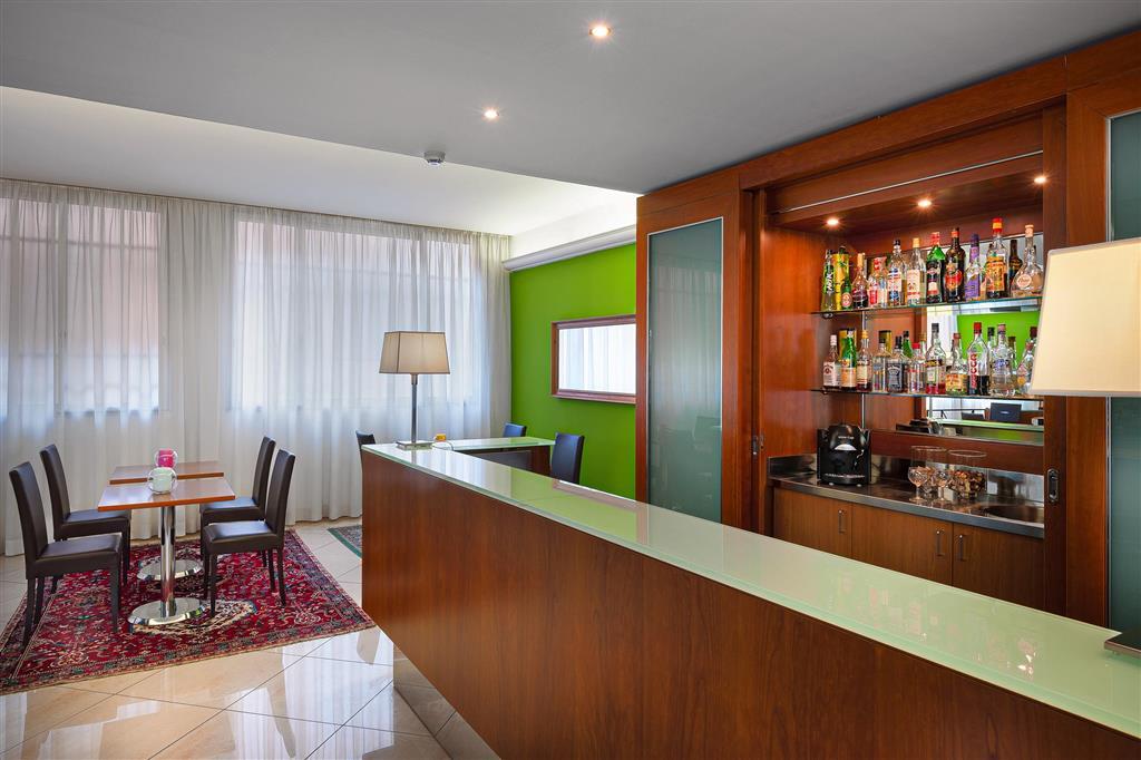 ซูเปอร์ 8 บาย วินด์แฮม ไฮพอยต์/กรีนส์โบโร Hotel ไฮพอยท์ ร้านอาหาร รูปภาพ