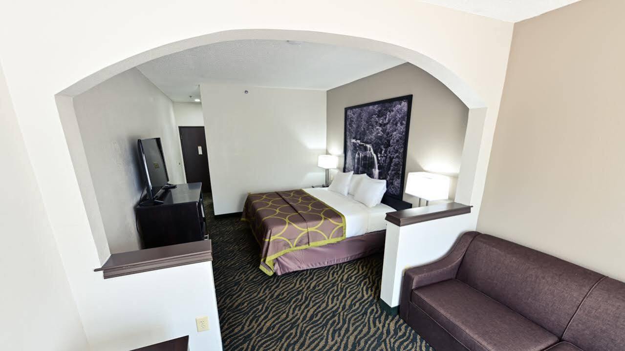 ซูเปอร์ 8 บาย วินด์แฮม ไฮพอยต์/กรีนส์โบโร Hotel ไฮพอยท์ ภายนอก รูปภาพ