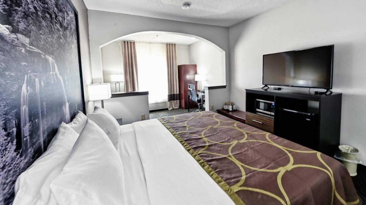 ซูเปอร์ 8 บาย วินด์แฮม ไฮพอยต์/กรีนส์โบโร Hotel ไฮพอยท์ ภายนอก รูปภาพ